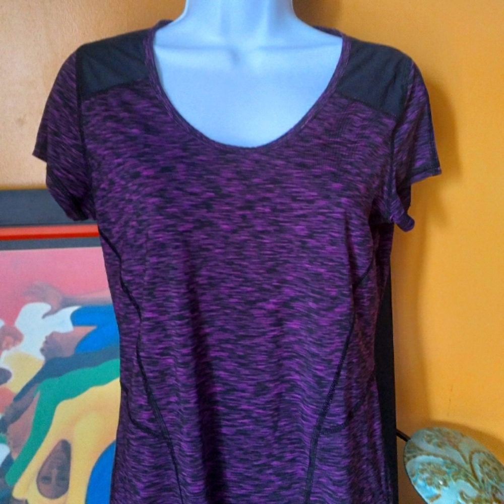 Top size small